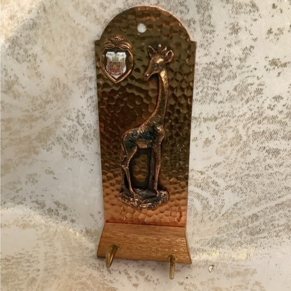 Copper Giraffe Key Hanger